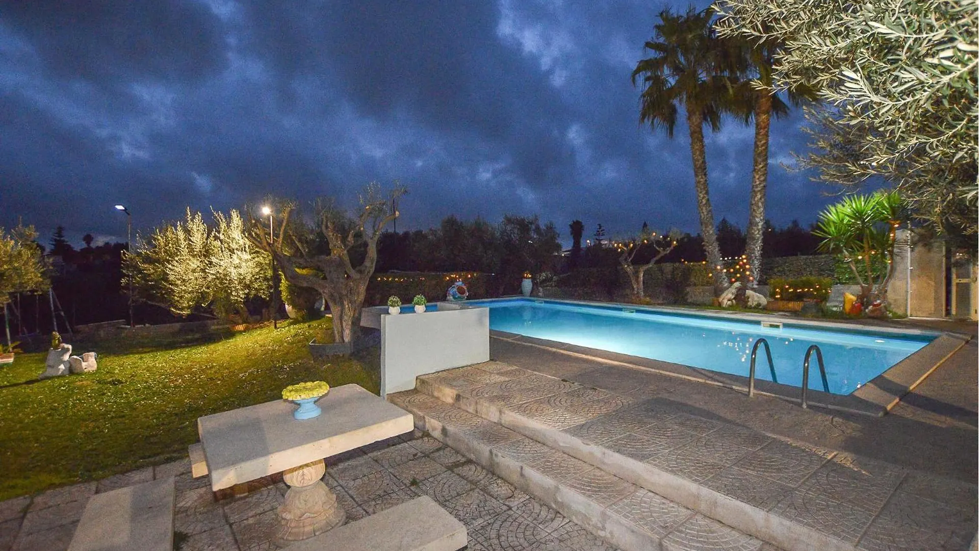 Amazing Apartment In Comiso With Swimming Pool